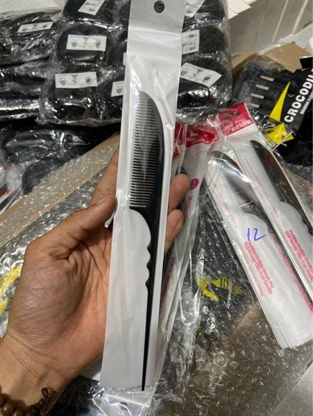  Lược Cá Mập (chân nhựa) 