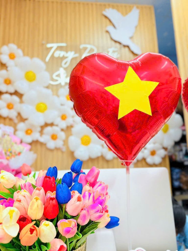  Bóng Kiếng Tim Đỏ + Sao Vàng 