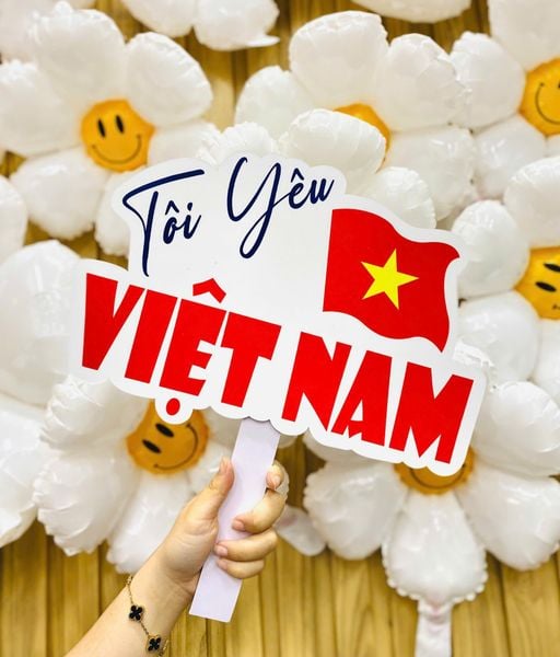  Hashtag Cầm Tay 30/4 