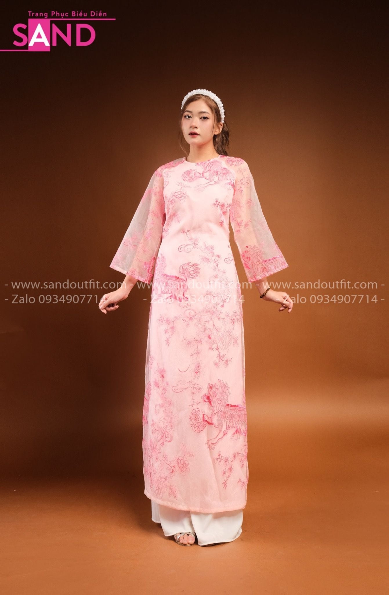  TAC0520 Áo Dài 4 Tà Thêu Hồng Nhạt 