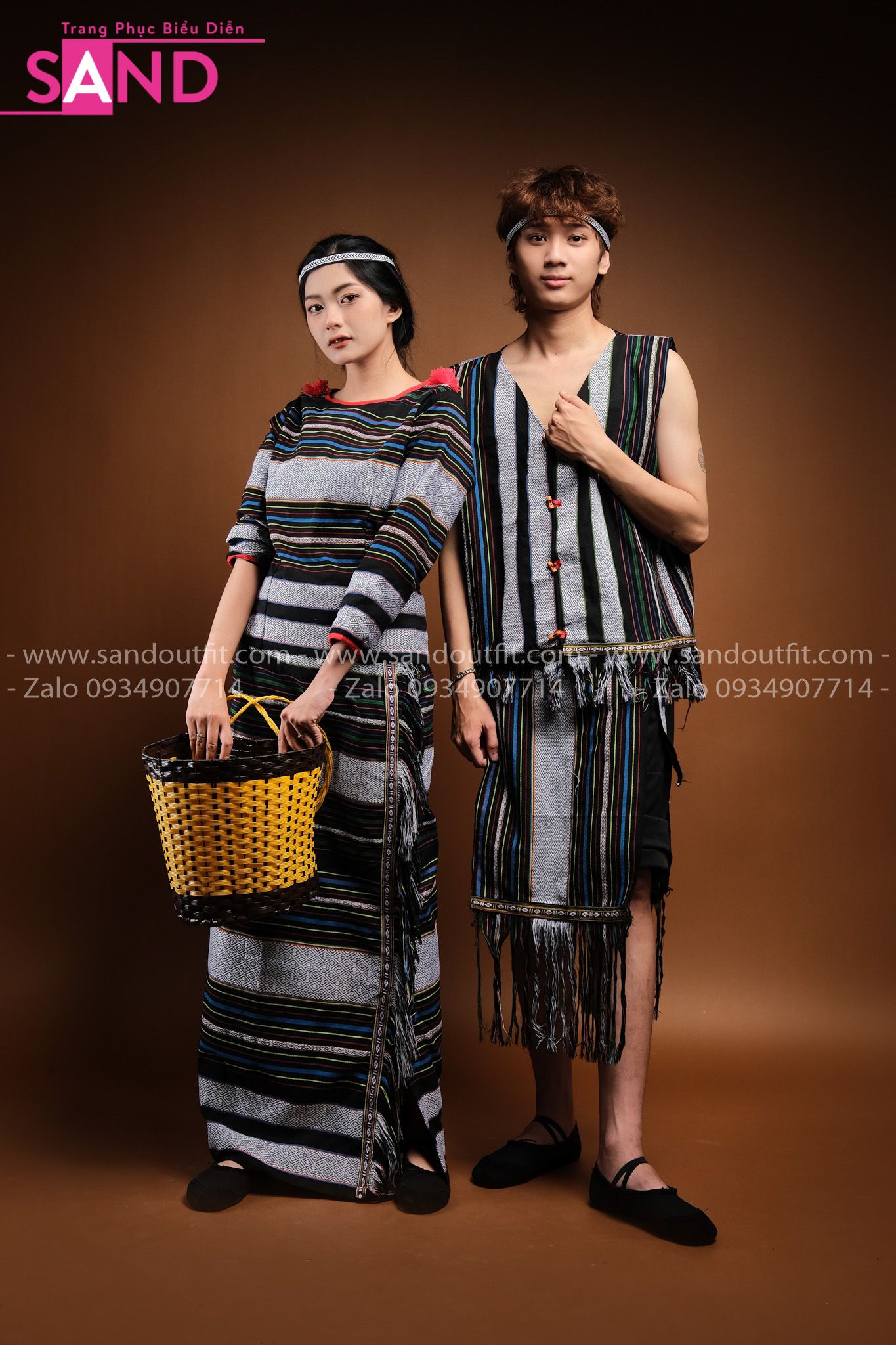 Vẻ đẹp trang phục truyền thống của phụ nữ Việt Nam - Báo Đồng Nai điện tử