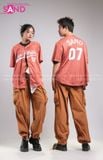  Outfit Phối Sẵn - (HQR1001 Quần Jogger Thụng Ống Rộng Túi Hộp Nâu phối HAB1001 Áo Bóng Chày Sọc Sand Màu Nâu) 