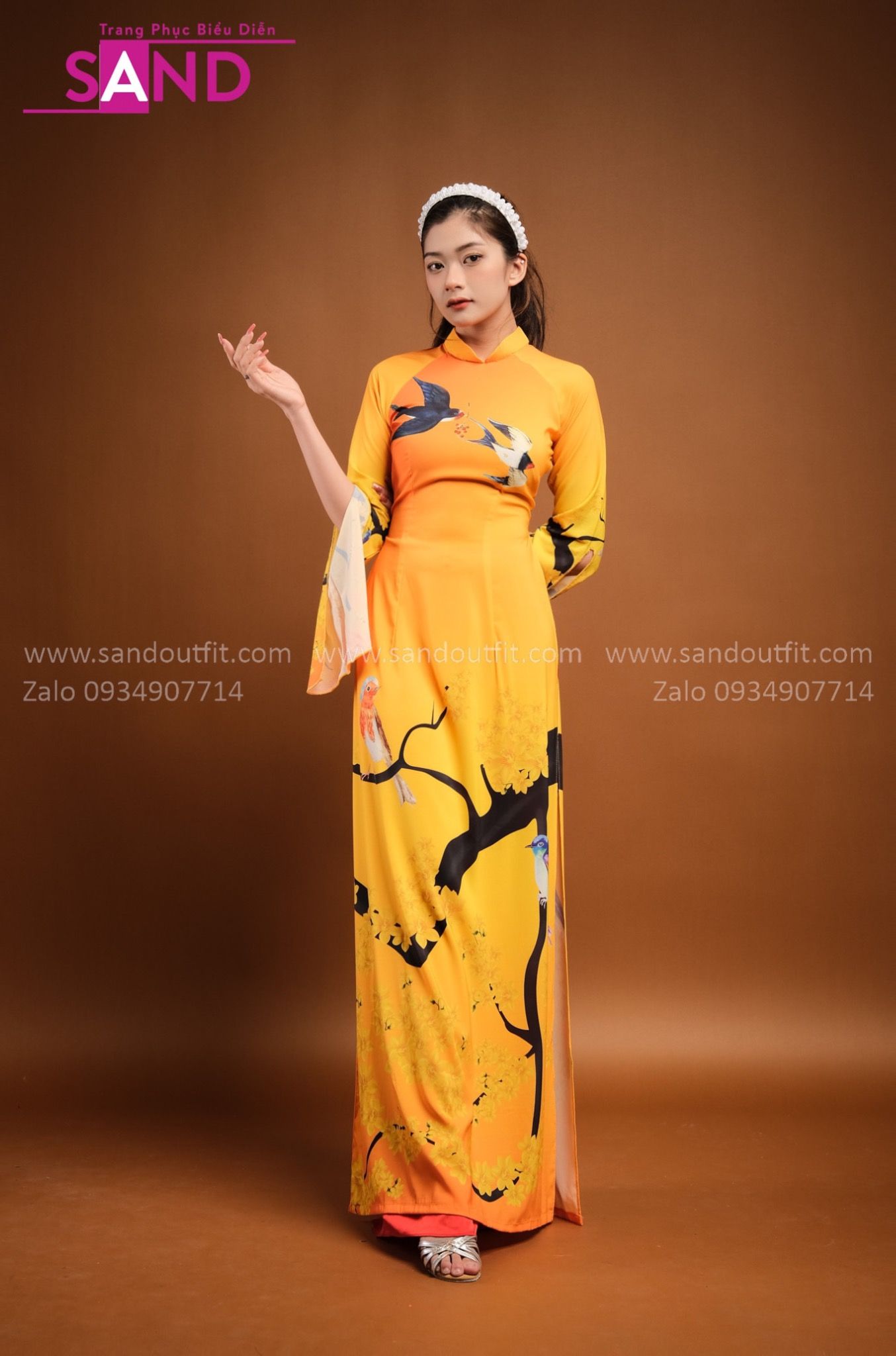  TAC0304 Áo Dài Vàng Họa Tiết Tay Xẻ 