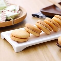 BÁNH QUY BƠ MẶN KEM TAKARA