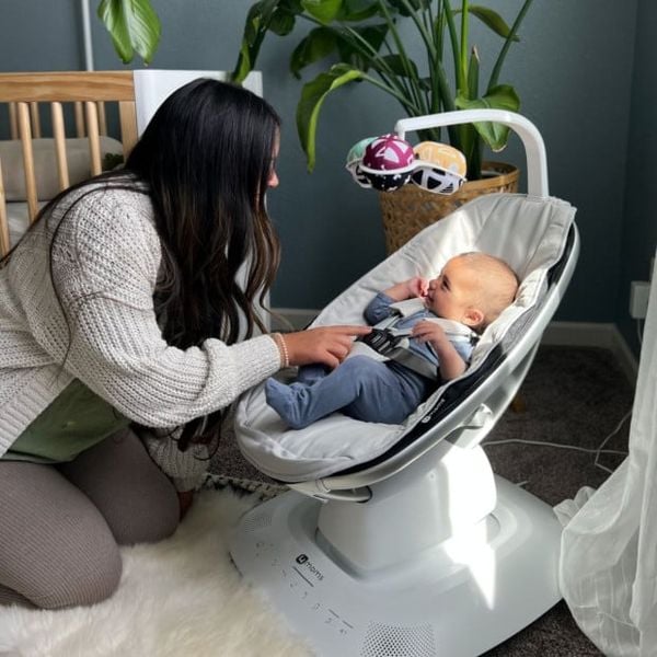  Nôi Đưa 4Moms - MamaRoo® Multi-Motion Baby Swing® 