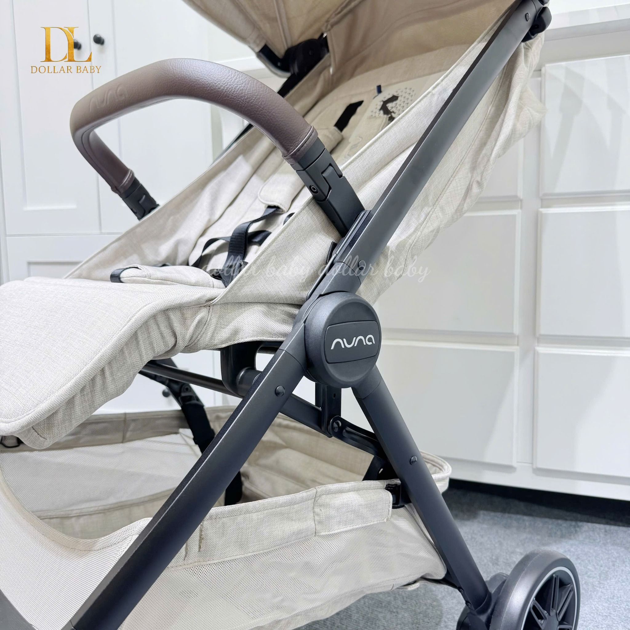  Xe đẩy gấp gọn Nuna Trvl 