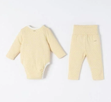  NOUS - Bộ BodySuit Dài Màu Vàng In Hoạ Tiết Trước Ngực 