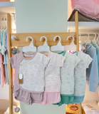  HRNEE - Bộ Cài Chéo Cộc Tay Modal Hoạ Tiết 