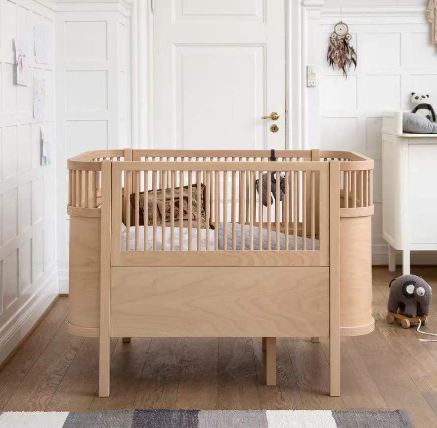  Cũi Gỗ HV Bedding (Cao 100cm x Dài 121cm x Rộng 77cm (+- 1/2cm)) 