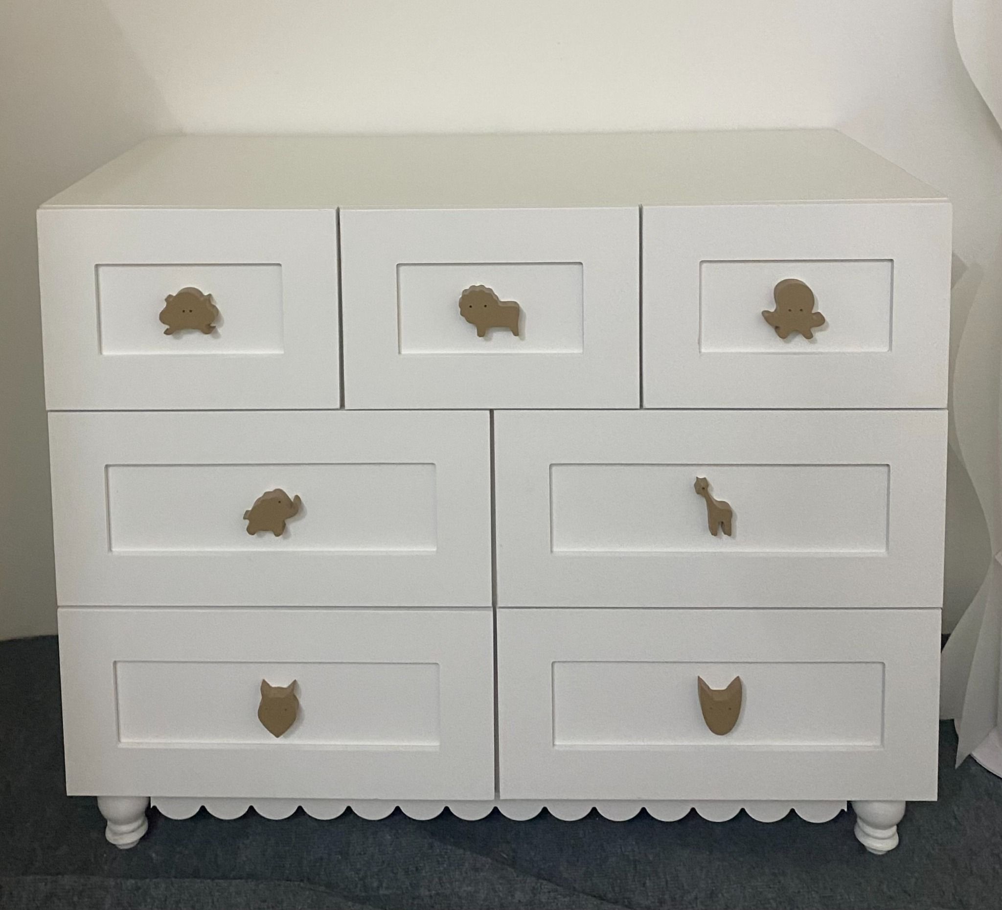  Bộ Tủ Gỗ Kính Trong - Tay Cầm Hình Thú 