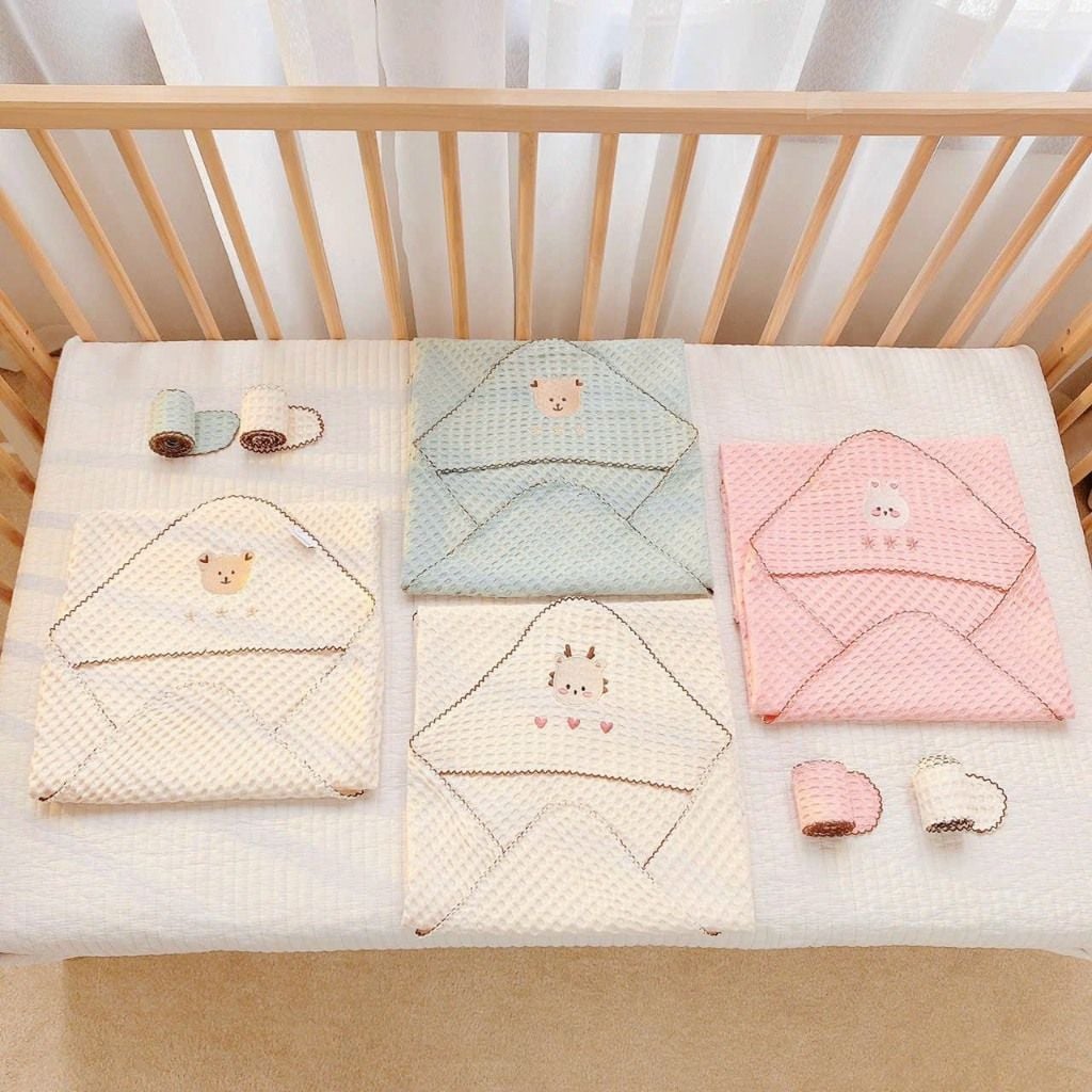  Ủ Choàng Thêu Vải Waffle Monona ( 80 x 80 ) 