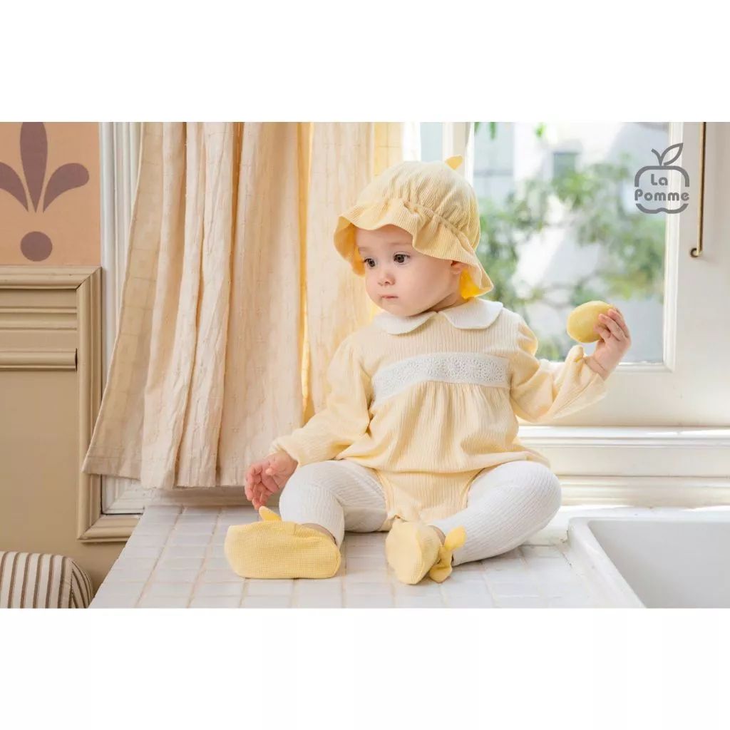  Bộ Bodychip dài tay kèm quần La Pomme phối ren xinh xắn 