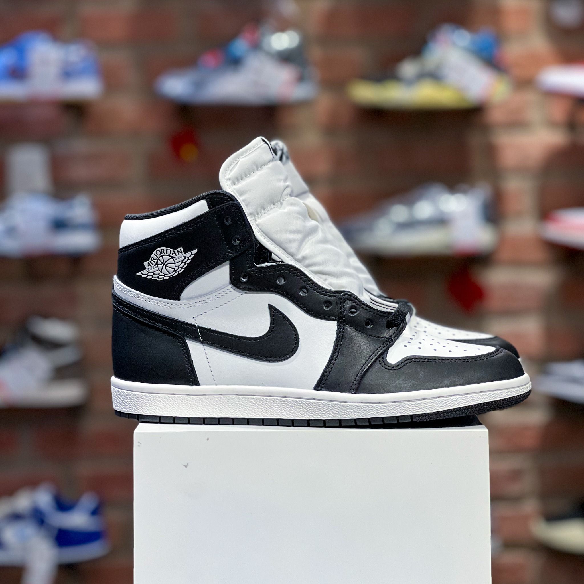 aj 1 high black