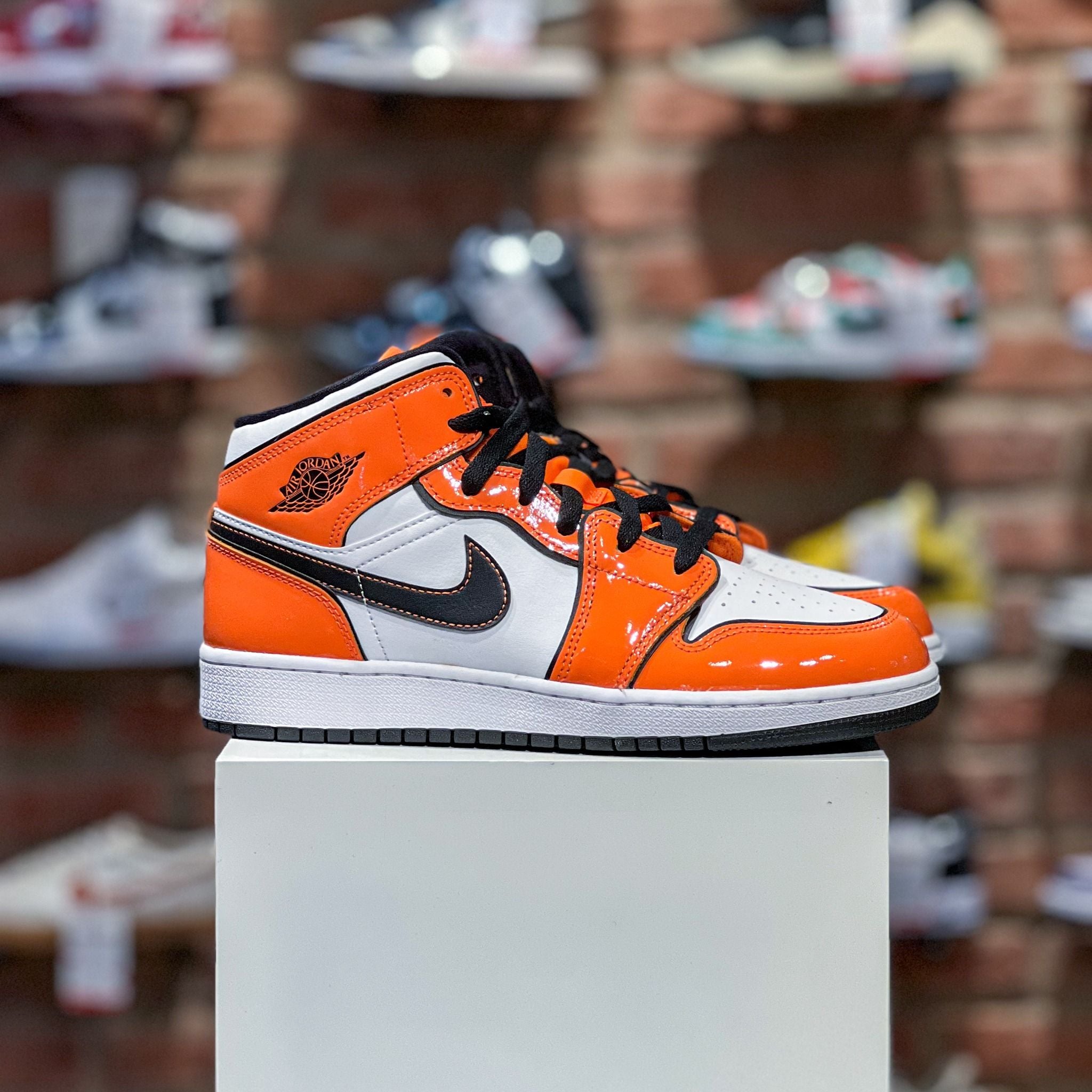 Nike Air Jordan Mid Turf Orange [BQ6931-802]