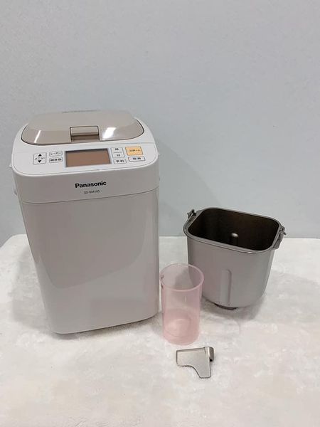 Máy làm bánh mì tự động Panasonic SD-P104WRA
