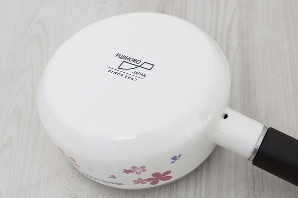 Nồi thép tráng men đáy từ 16 cm Fujihoro MCPV-16S