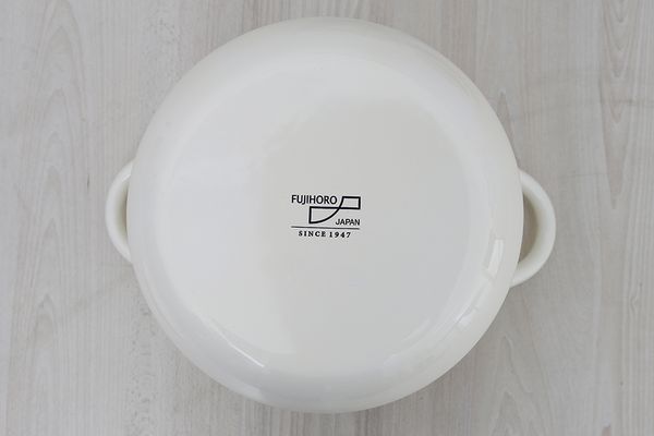 Nồi thép Nippon tráng men 22 cm Fujihoro MCPV-22DW
