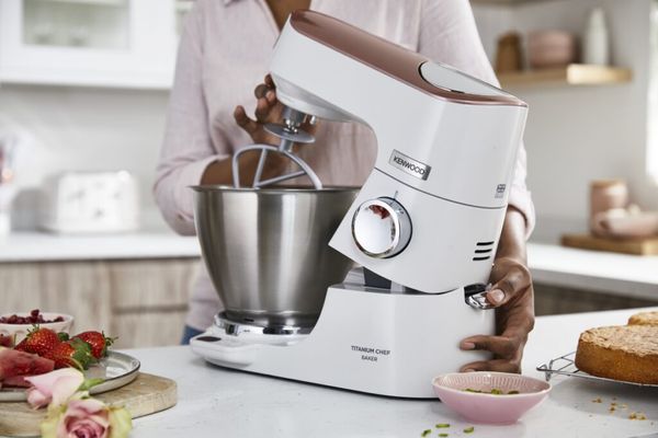 Máy trộn đa năng Kenwood KVL 65.001 WH