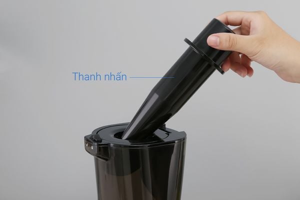 Máy ép trái cây tốc độ chậm Kuvings E7000