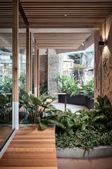 Cửa hàng bánh và cafe