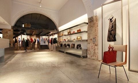 Thiết kế cửa hàng thời trang