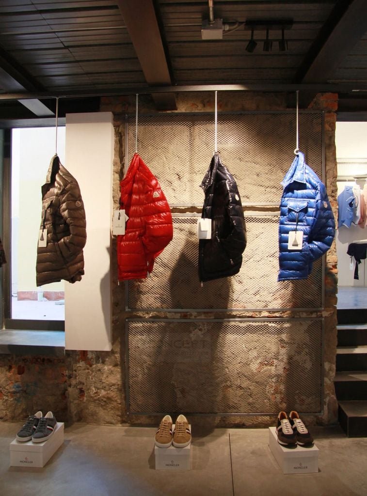 Thiết kế cửa hàng thời trang