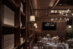 Nhà hàng cổ điển