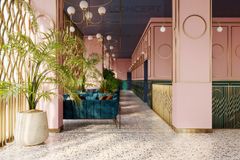 Nhà hàng phong cách cổ điển