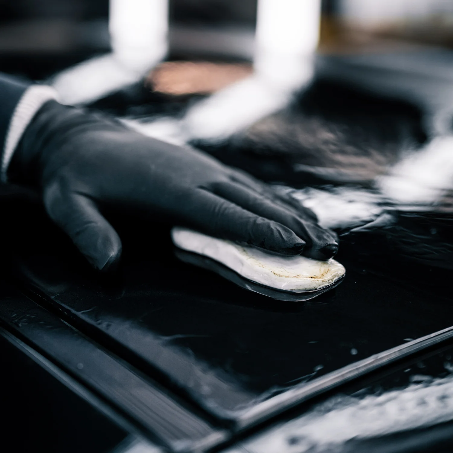  Auto Clay - Thanh đất sét sử dụng nước làm chất bôi trơn khôi phục lại độ mịn của sơn 