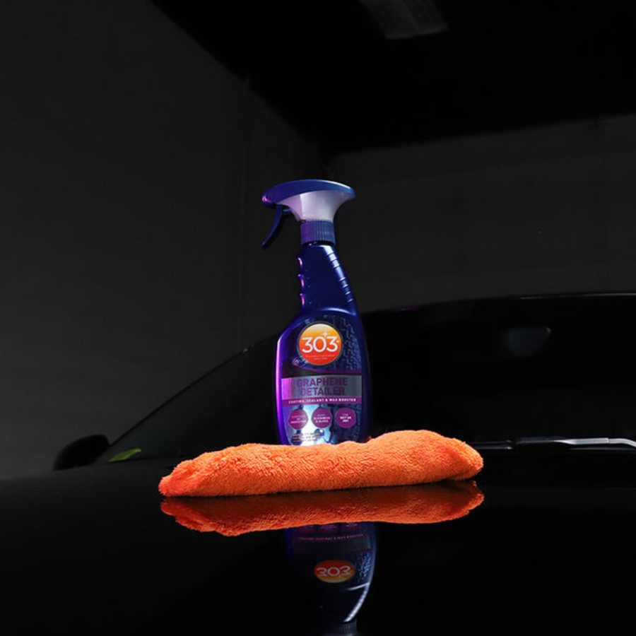  303 Graphene Detailer - Phủ bóng và bảo vệ sơn - Chống nhòe cho kính lái, kính hông và gương chiếu hậu cho tầm nhìn tốt khi lái xe dưới mưa 