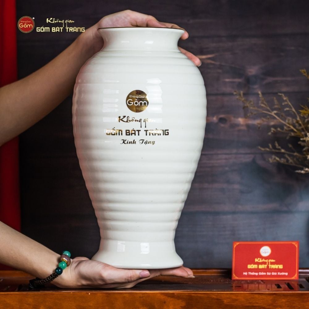 Lọ Hoa Thuận Buồm Xuôi Gió Vẽ Vàng