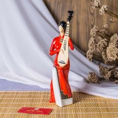 Tượng Cô Gái Việt Nam Đánh Đàn