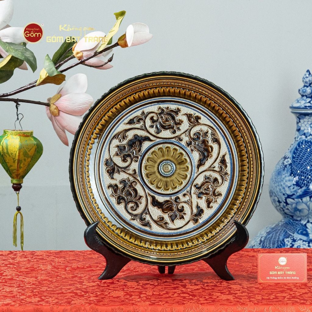 Đĩa Trưng Bày Đắp Nổi Hoa Dây Leo