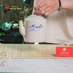 Ấm Tích Bát Tràng Vẽ Hoa Sen