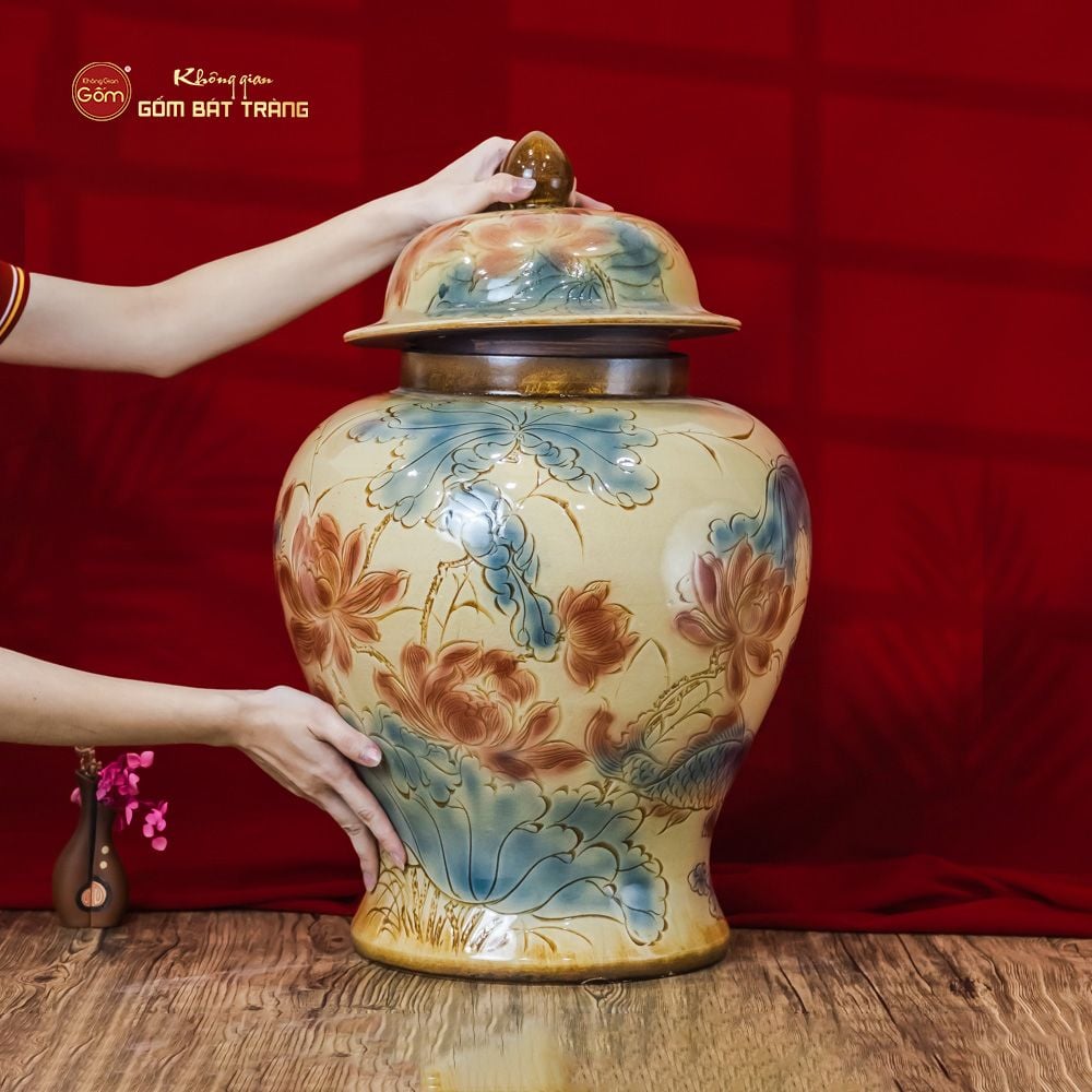 Chóe Men Xanh Ngọc Họa Tiết Hoa Sen