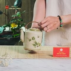 Ấm Tích Bát Tràng Vẽ Chuồn Trúc