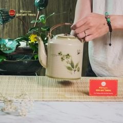 Ấm Tích Bát Tràng Vẽ Chuồn Trúc