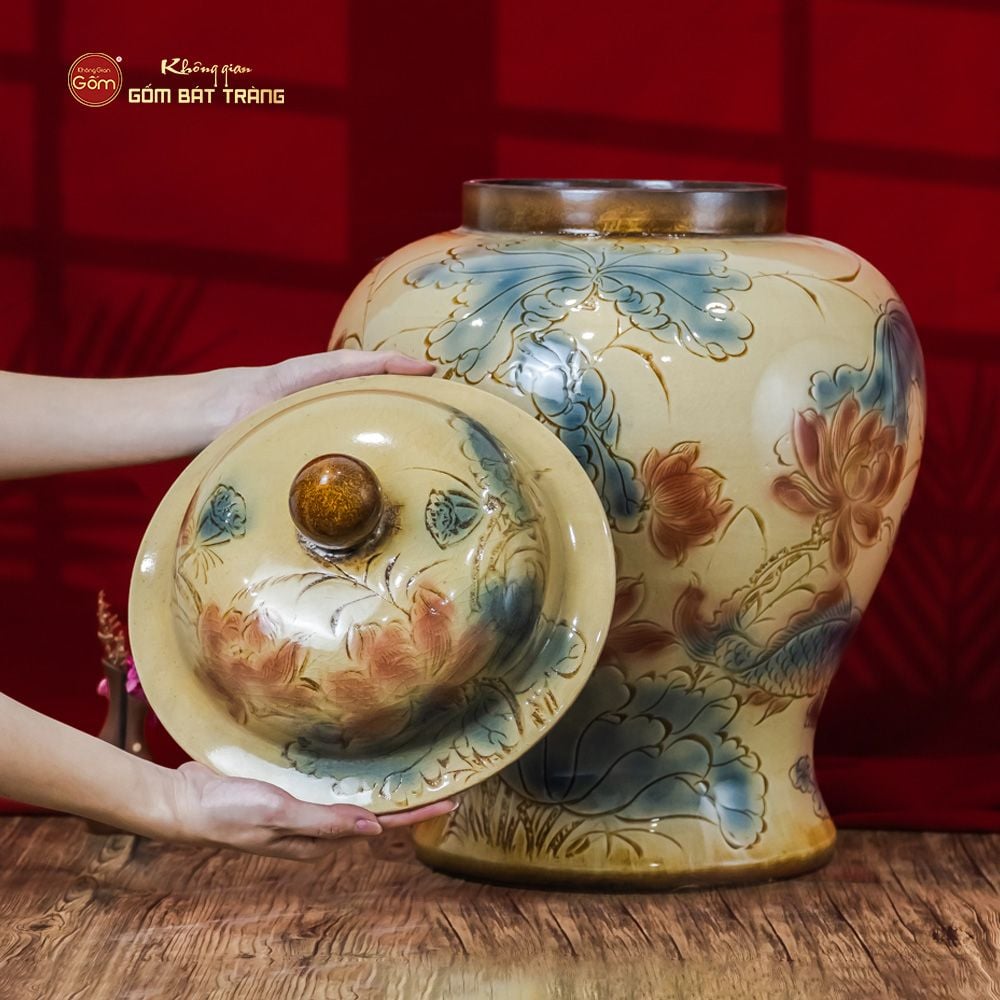 Chóe Men Xanh Ngọc Họa Tiết Hoa Sen