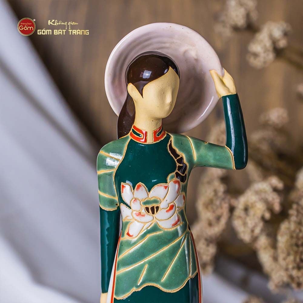 Tượng Cô Gái Việt Nam Áo Dài Nón Lá