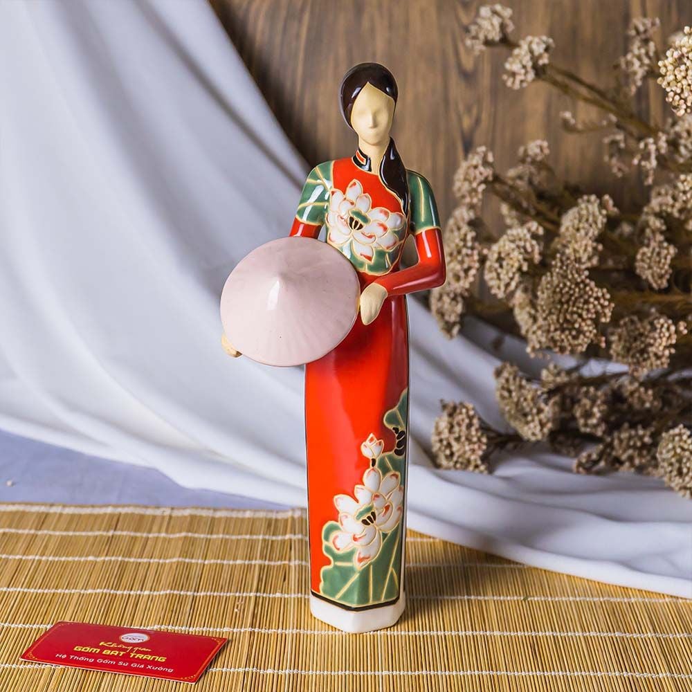 Tượng Cô Gái Việt Nam Áo Dài Nón Lá