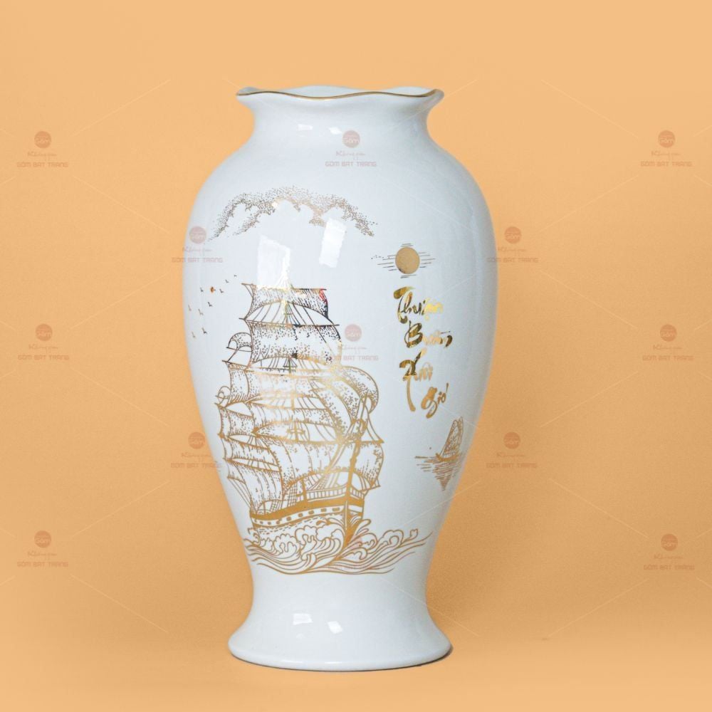 Lọ Hoa Thuận Buồm Xuôi Gió Vẽ Vàng