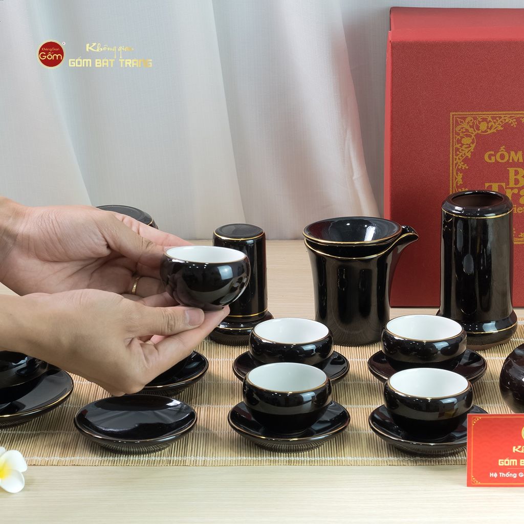 Bộ Ấm Chén Búp Sen Nâu Kẻ Vàng