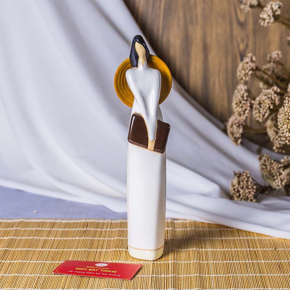 Tượng Nữ Sinh Áo Dài