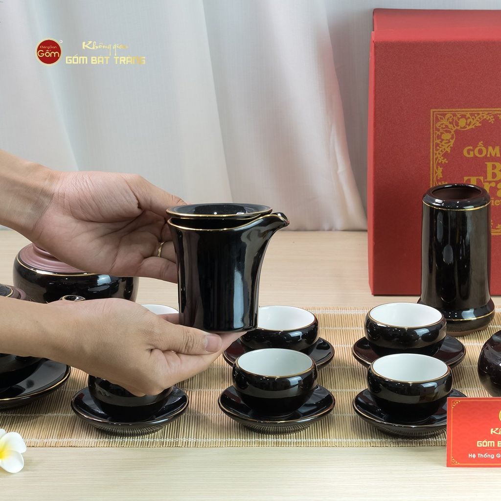 Bộ Phụ Kiện Trà Búp Sen Nâu Kẻ Vàng