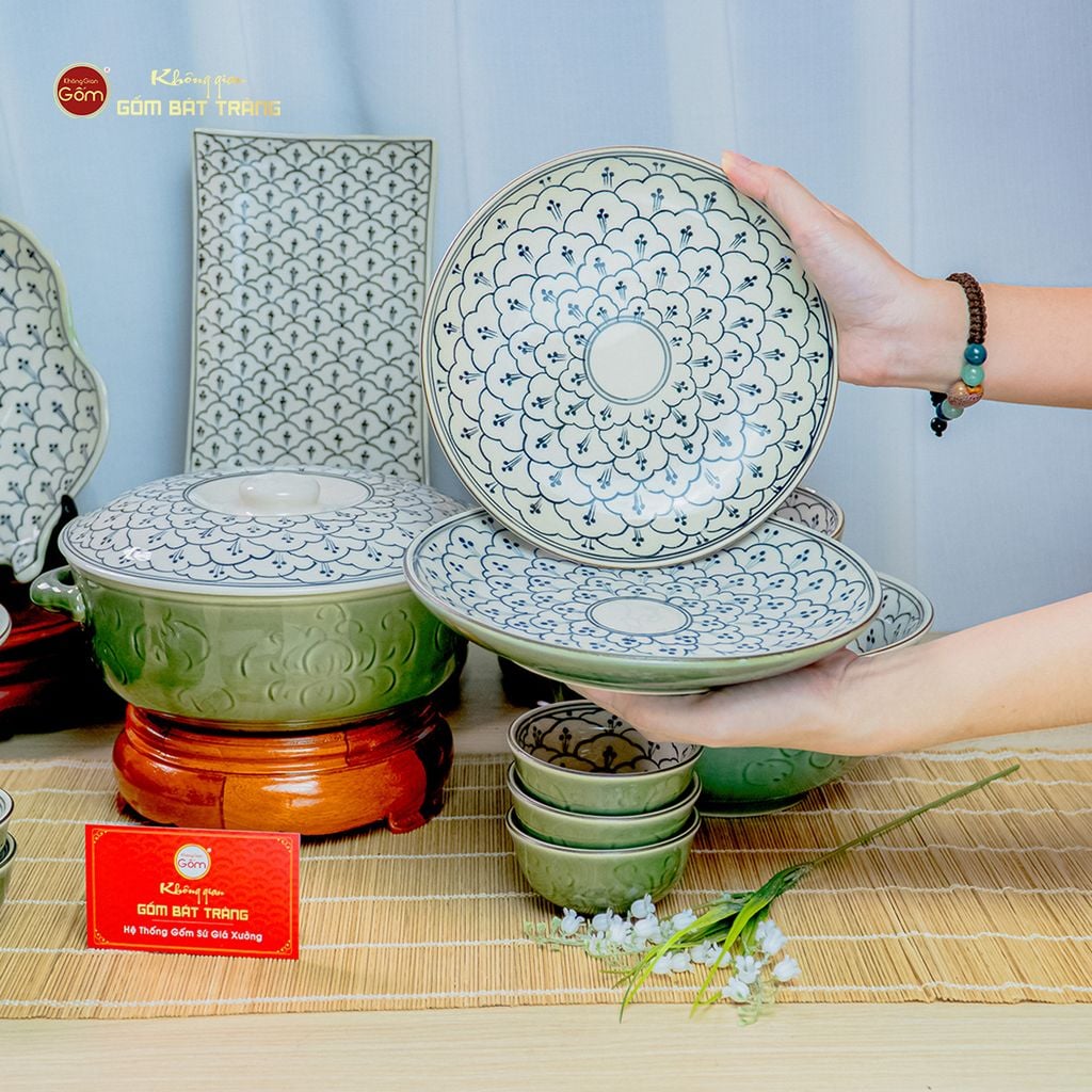 Bộ Bát Đĩa Bát Tràng Men Xanh Ngọc Vẽ Bèo