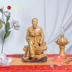 Tượng Bác Hồ Ngồi Bệ Đá