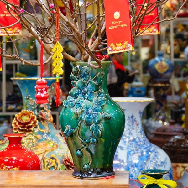Bình Hoa Vuốt Tay Đắp Nổi Hoa