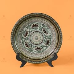Đĩa Trưng Bày Đắp Nổi Vẽ Màu Hoa Sen Hội Tụ