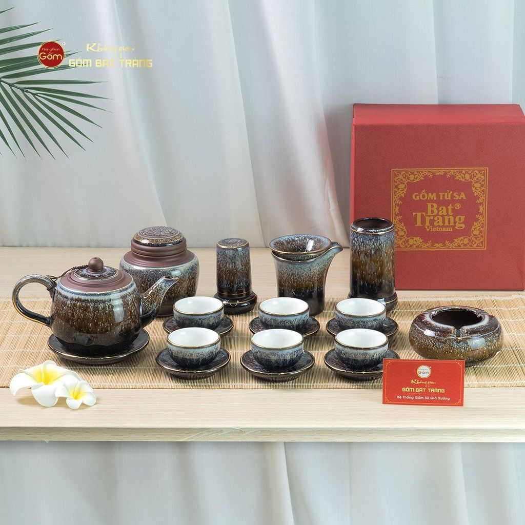 Bộ Ấm Chén Cẩm Thạch Kẻ Vàng