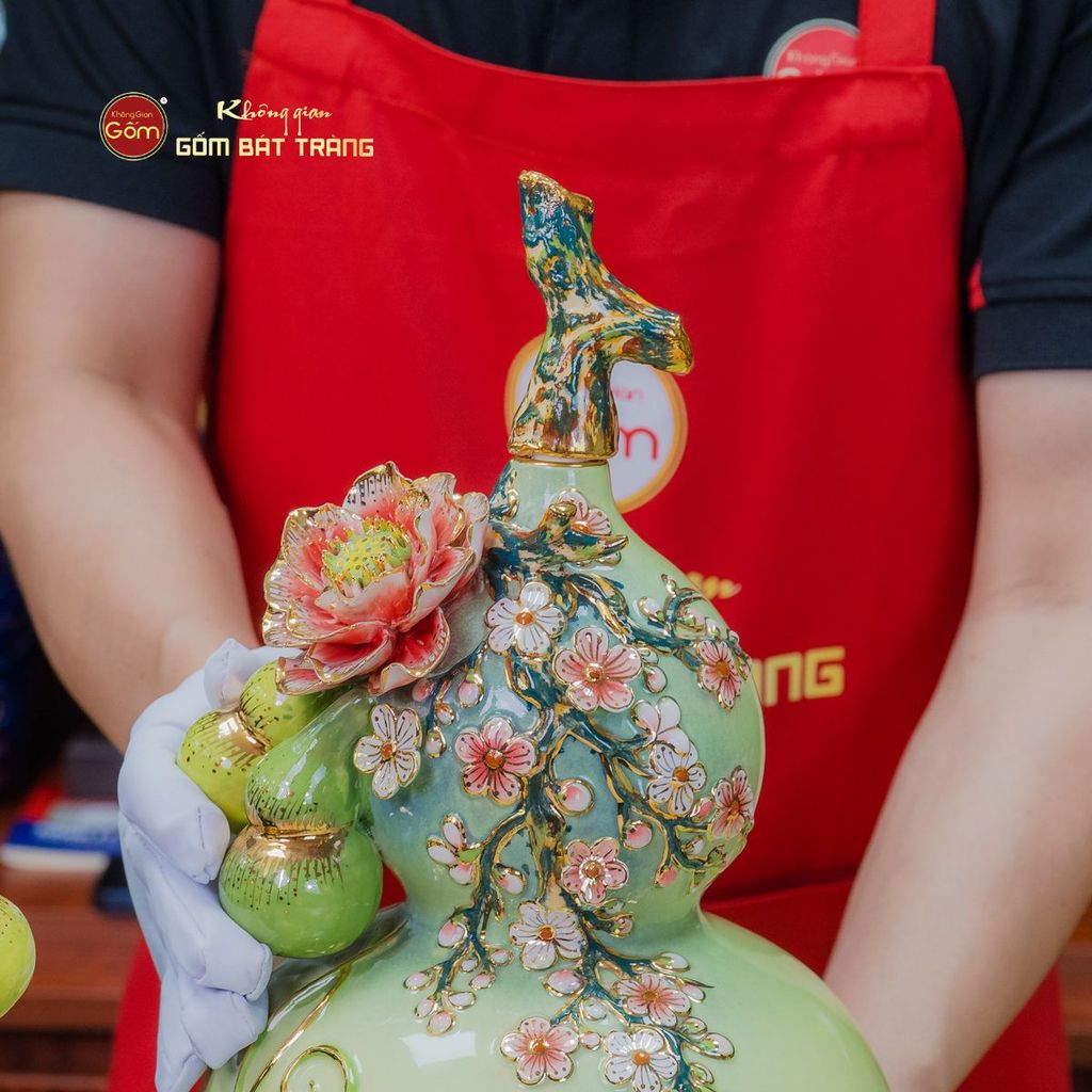 Bình Hồ Lô Xanh Cốm Tài Lộc Vẽ Vàng